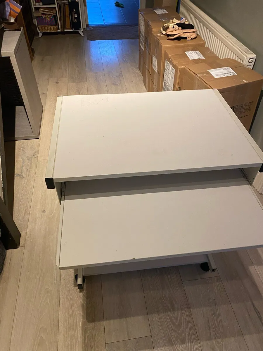 FREE-computer desk - Image 3