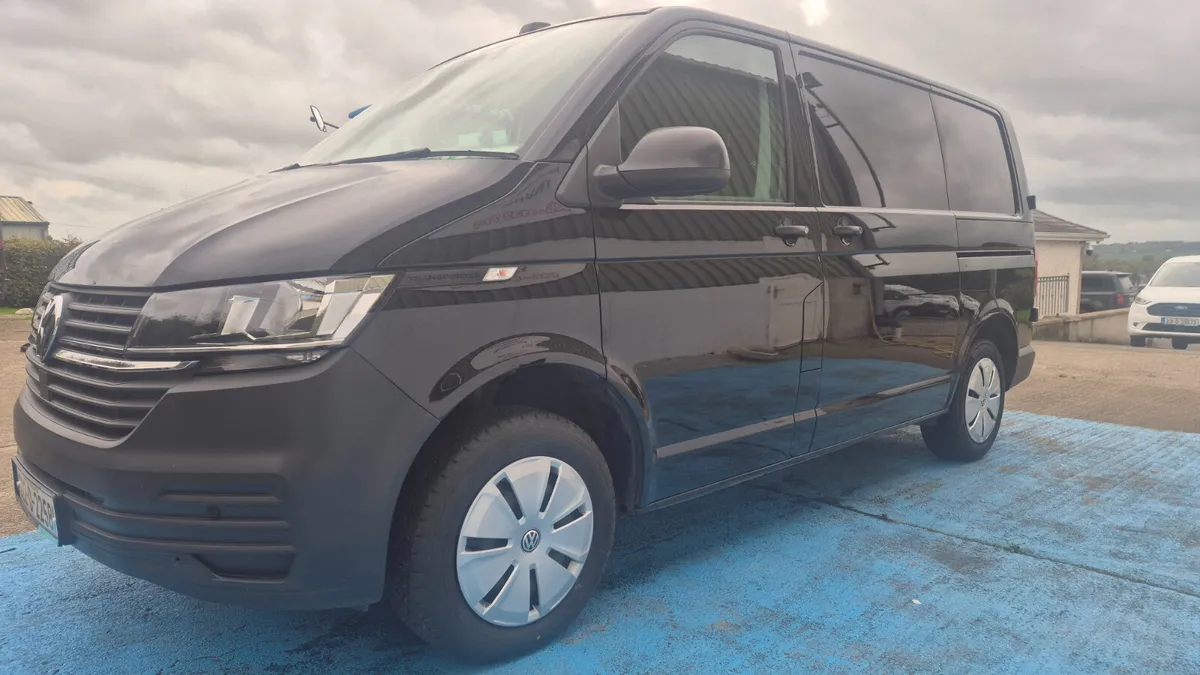 VOLKSWAGGON TRANSPORTER 2022 - Image 3