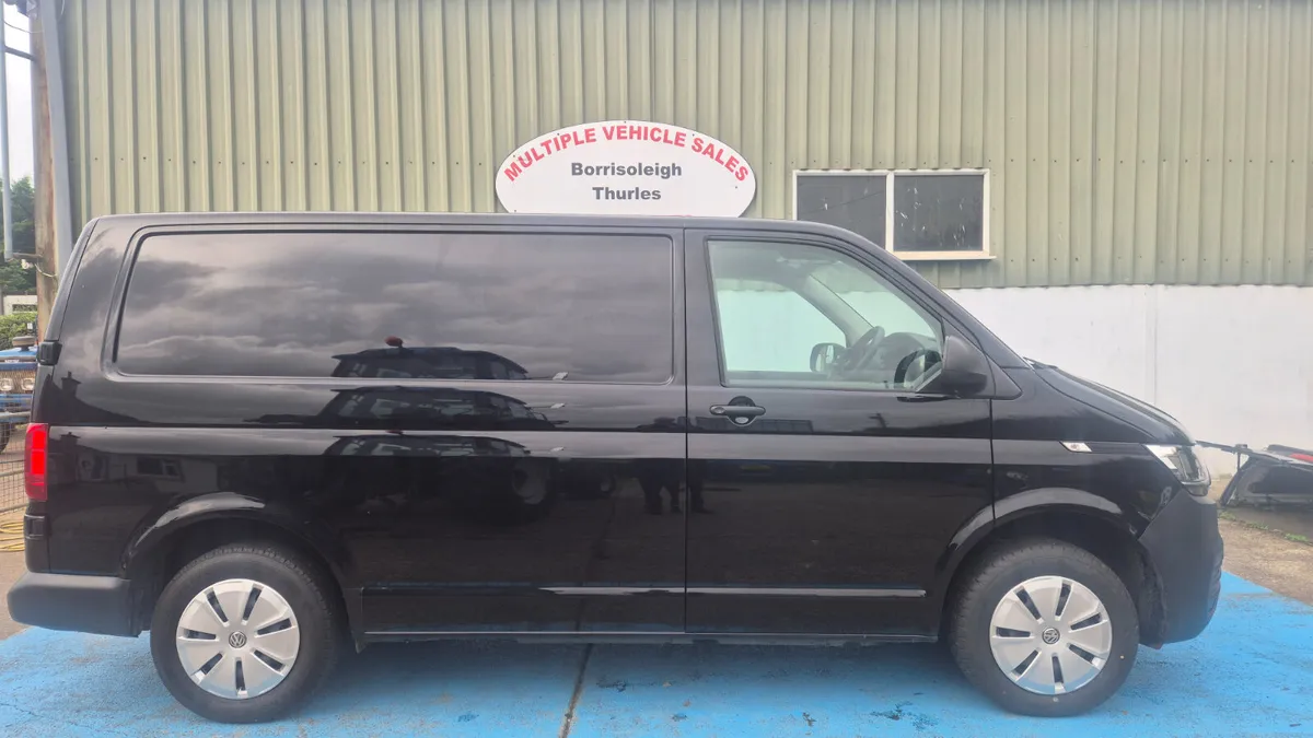 VOLKSWAGGON TRANSPORTER 2022 - Image 1