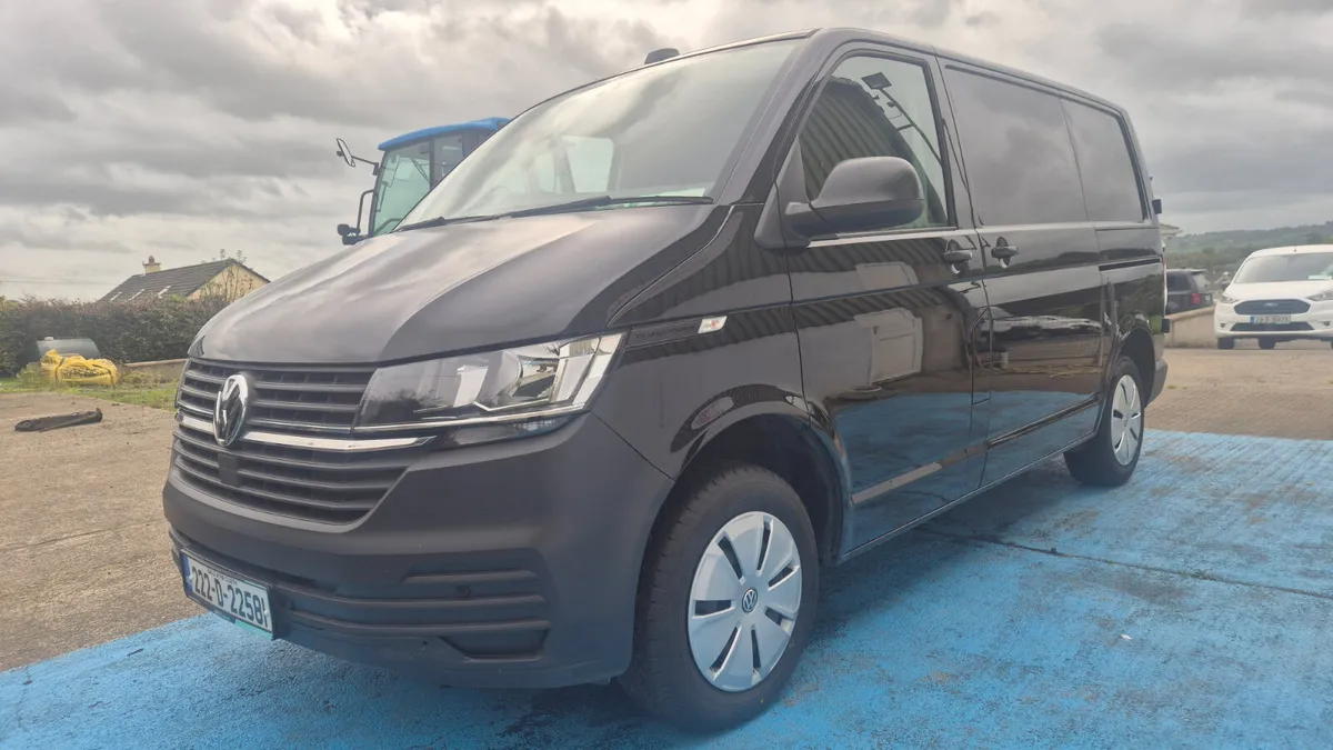 VOLKSWAGGON TRANSPORTER 2022 - Image 4