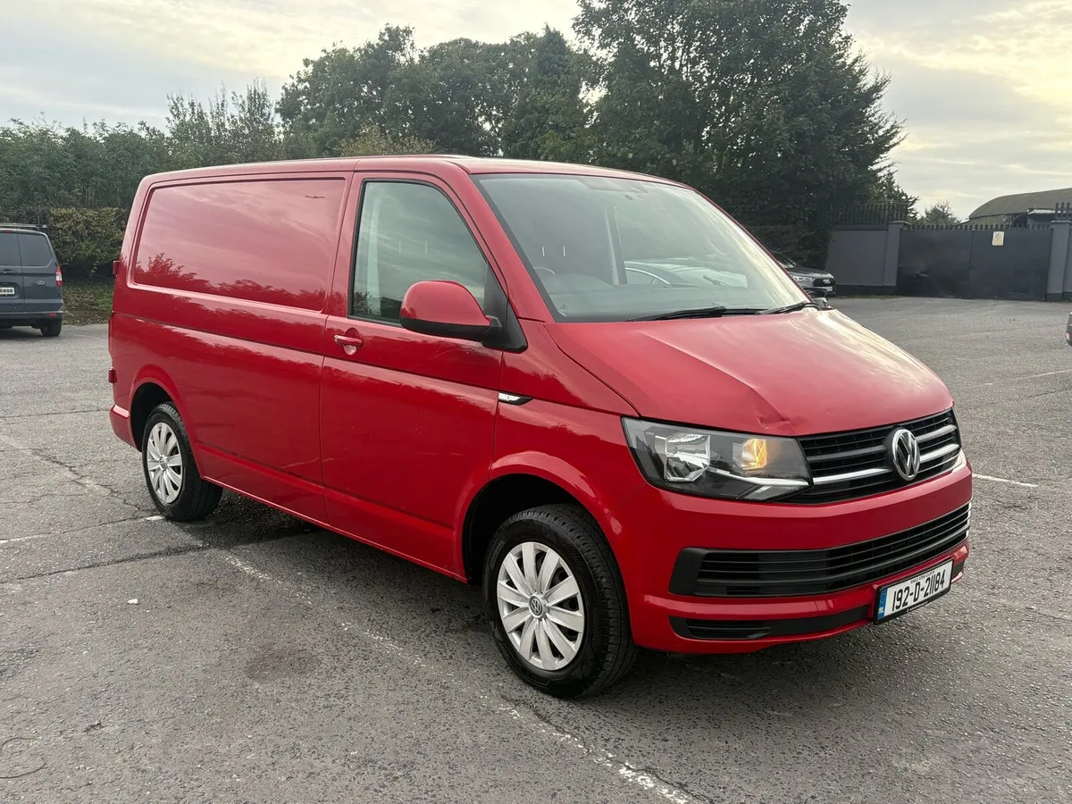 2019 Volkswagen transporter SWB Highlinedoe11/27 - Image 1