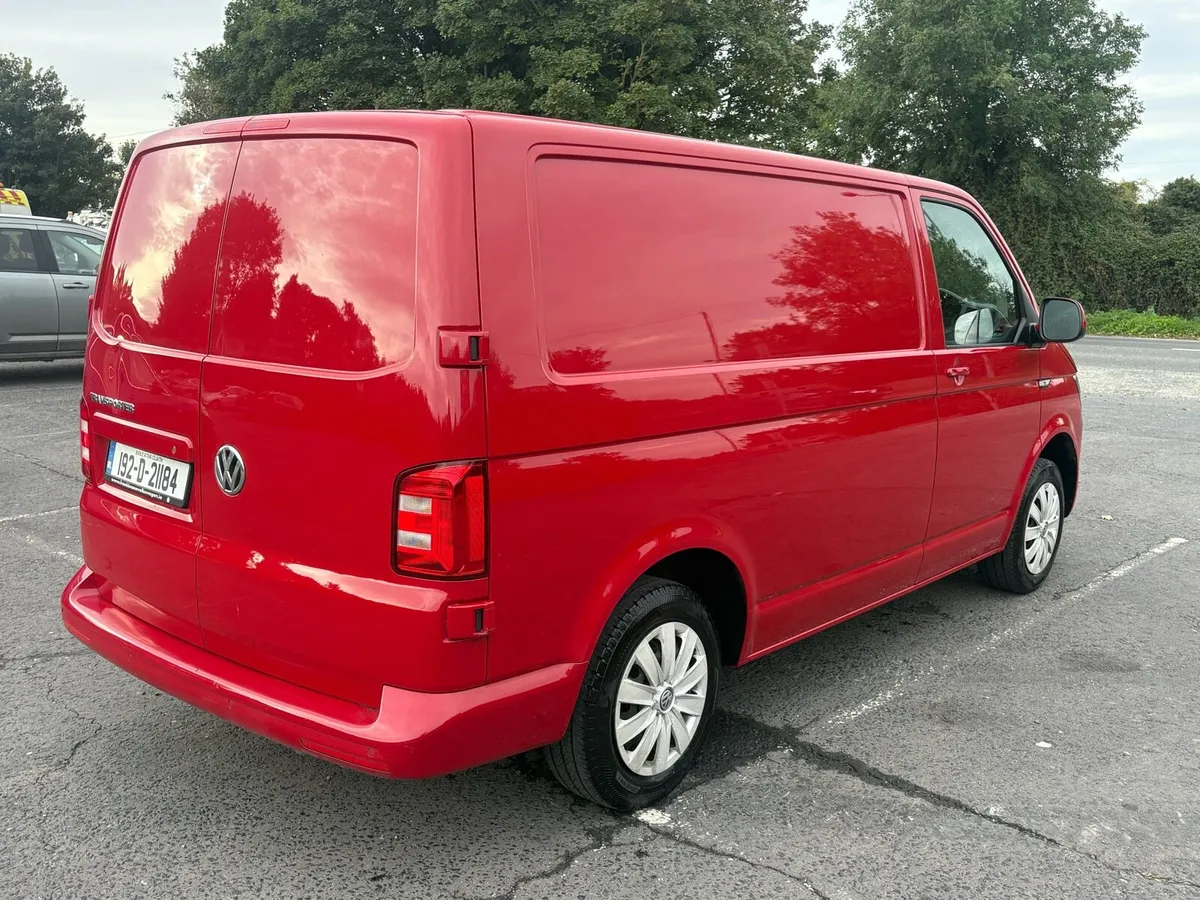 2019 Volkswagen transporter SWB Highlinedoe11/27 - Image 4