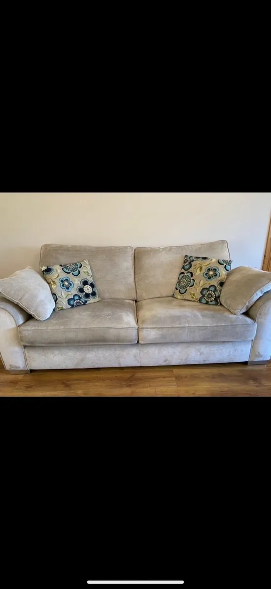 Couch - Image 1