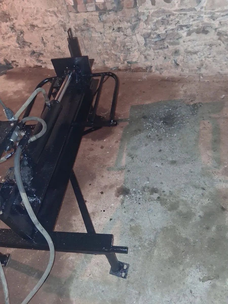 Log splitter - Image 2
