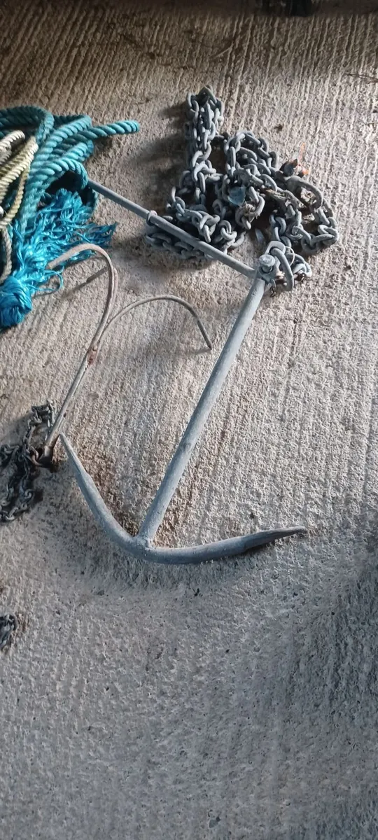 Anchors, Chain and Ropes - Image 1