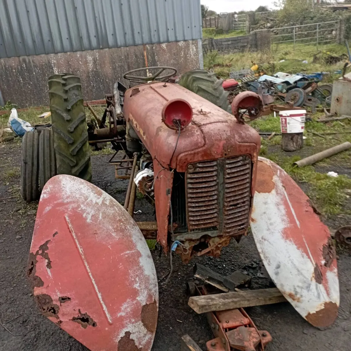 Breaking Massey Ferguson 35x/35.super dexta - Image 1