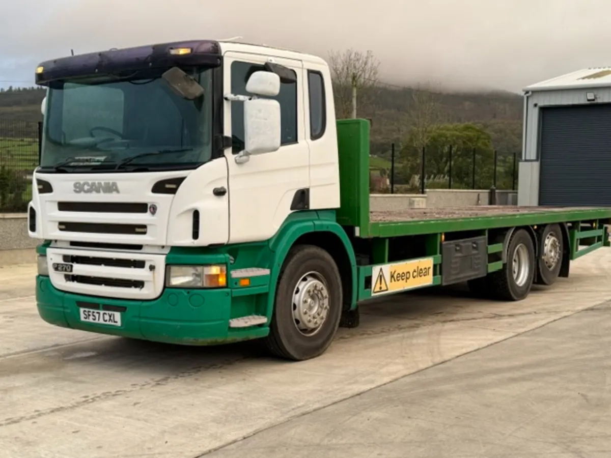 2007 P 270 6X2 FLAT BED WITH LIFT & STEER AXLE - Image 3