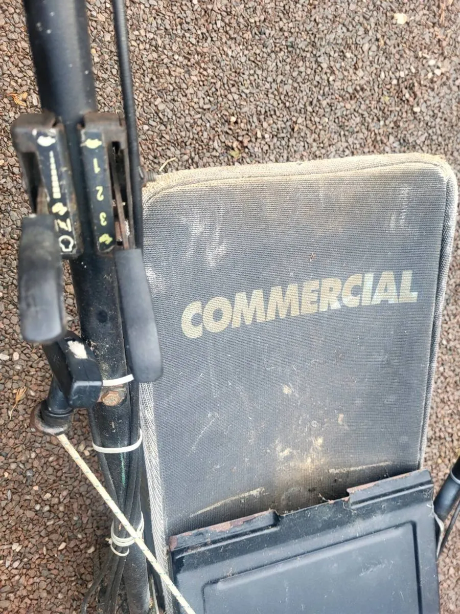 Commercial self drive mower - Image 2