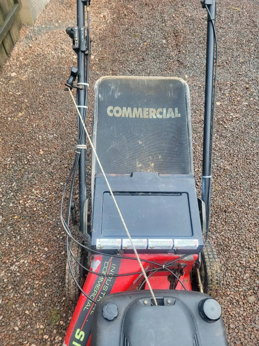 Commercial self drive mower - Image 3