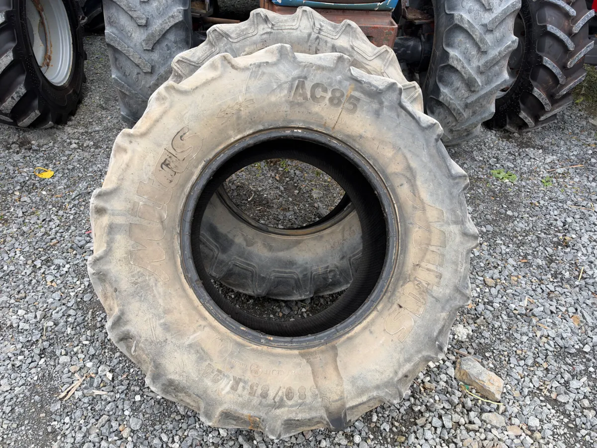 380/85 R24 Tyres - Image 3