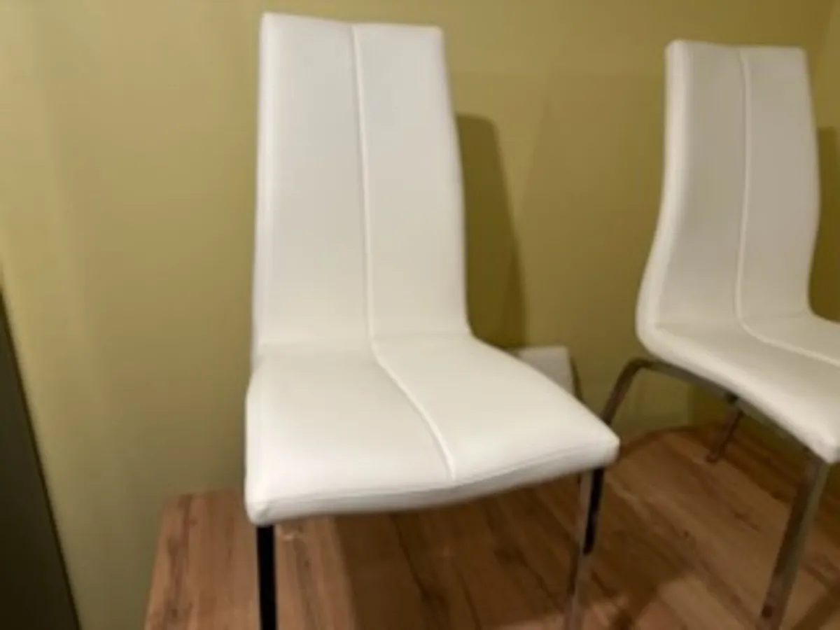 Tables and chairs - Image 4