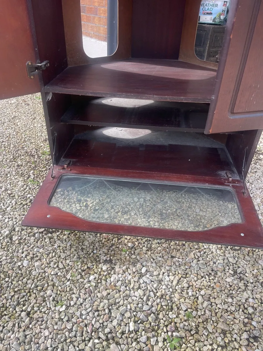 Tv stand - Image 3