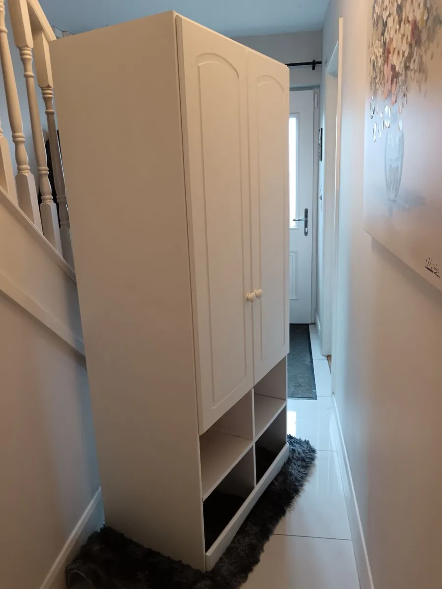 Wardrobe - Image 3