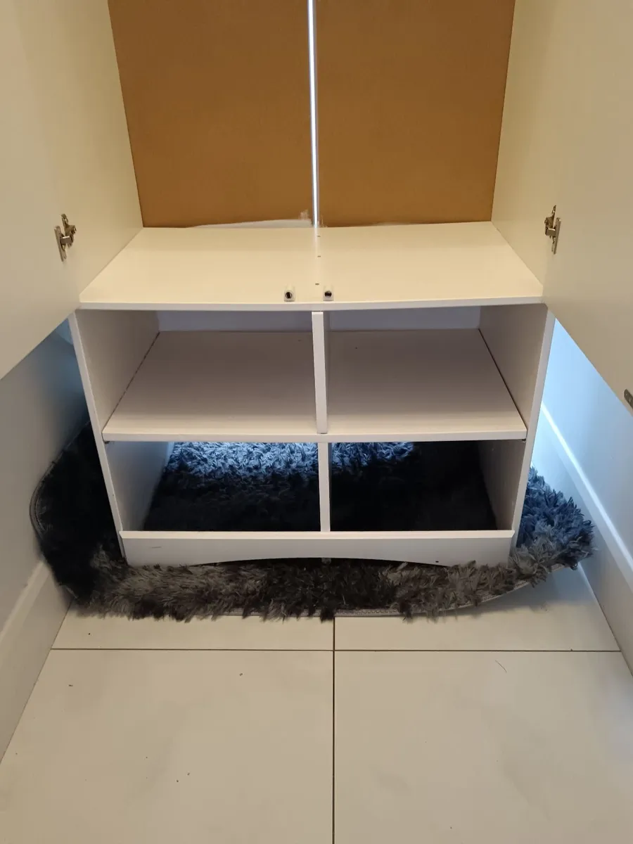 Wardrobe - Image 4