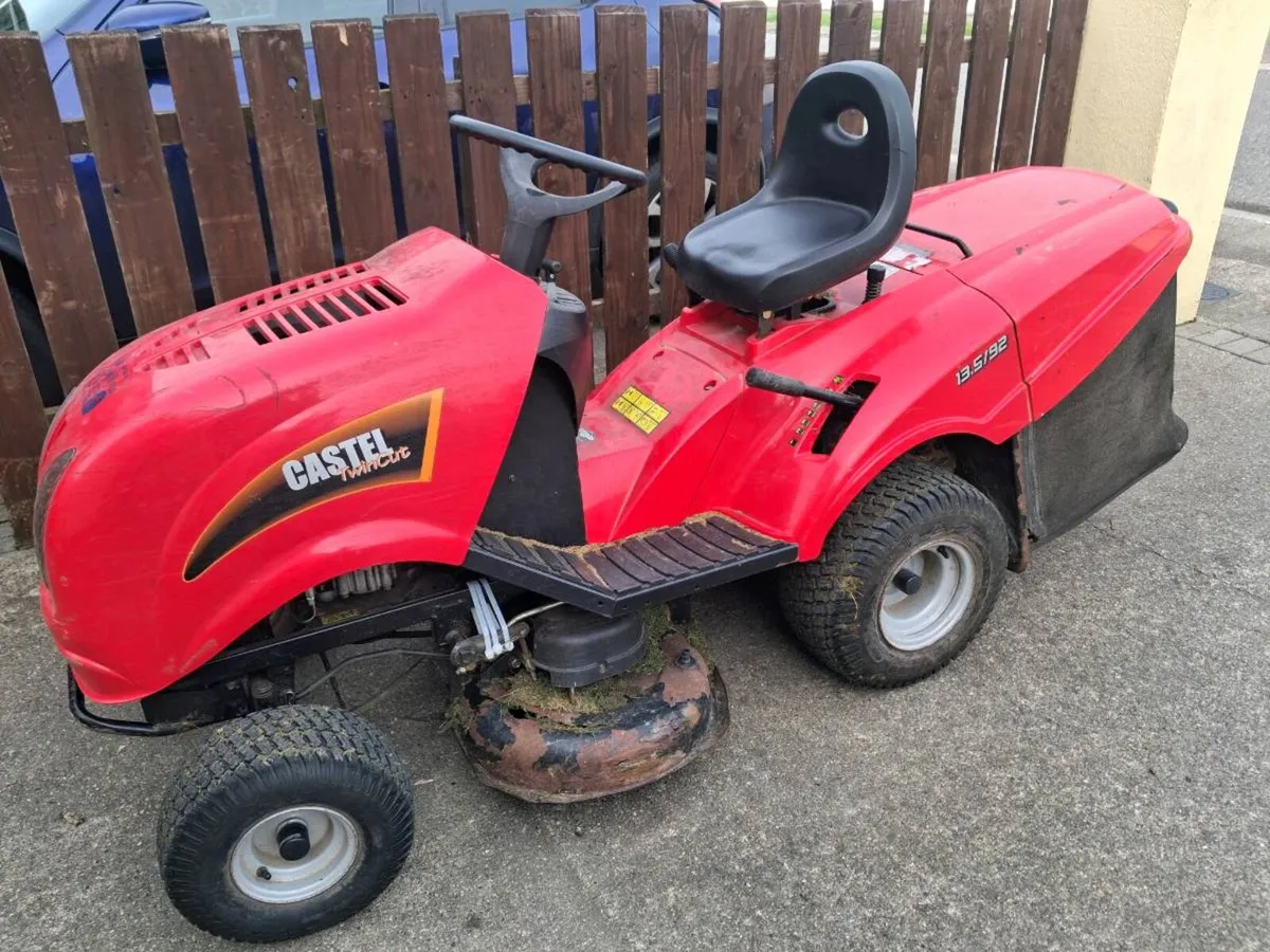 Castlegarden lawnmower - Image 1