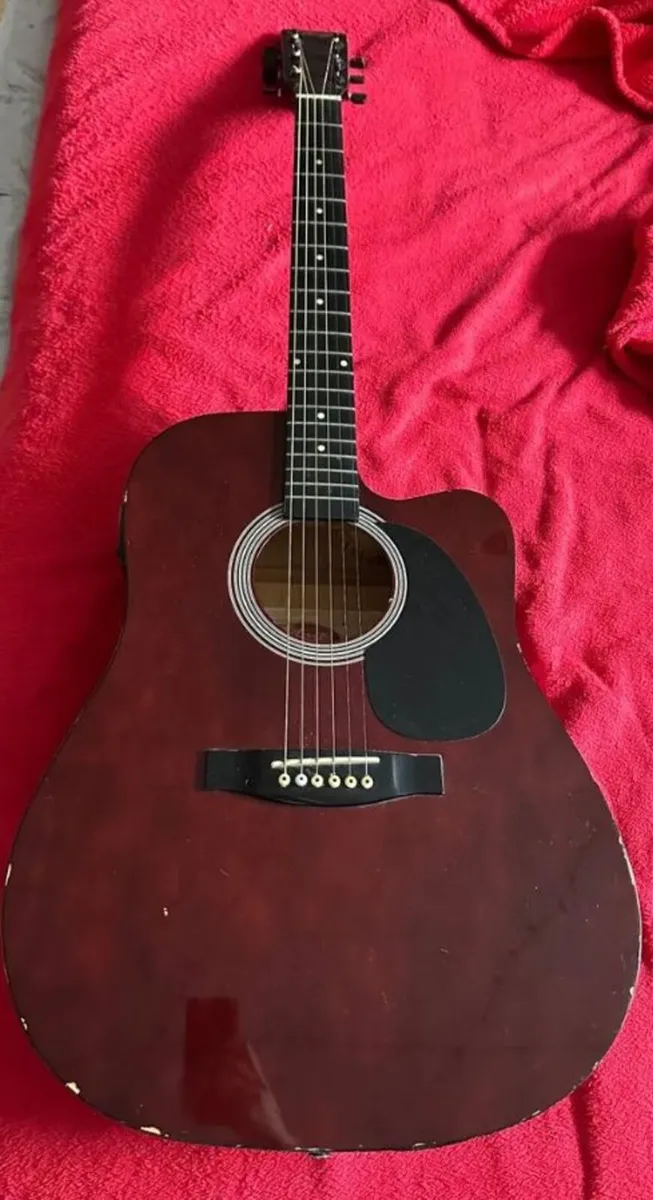 Guitar - Image 2