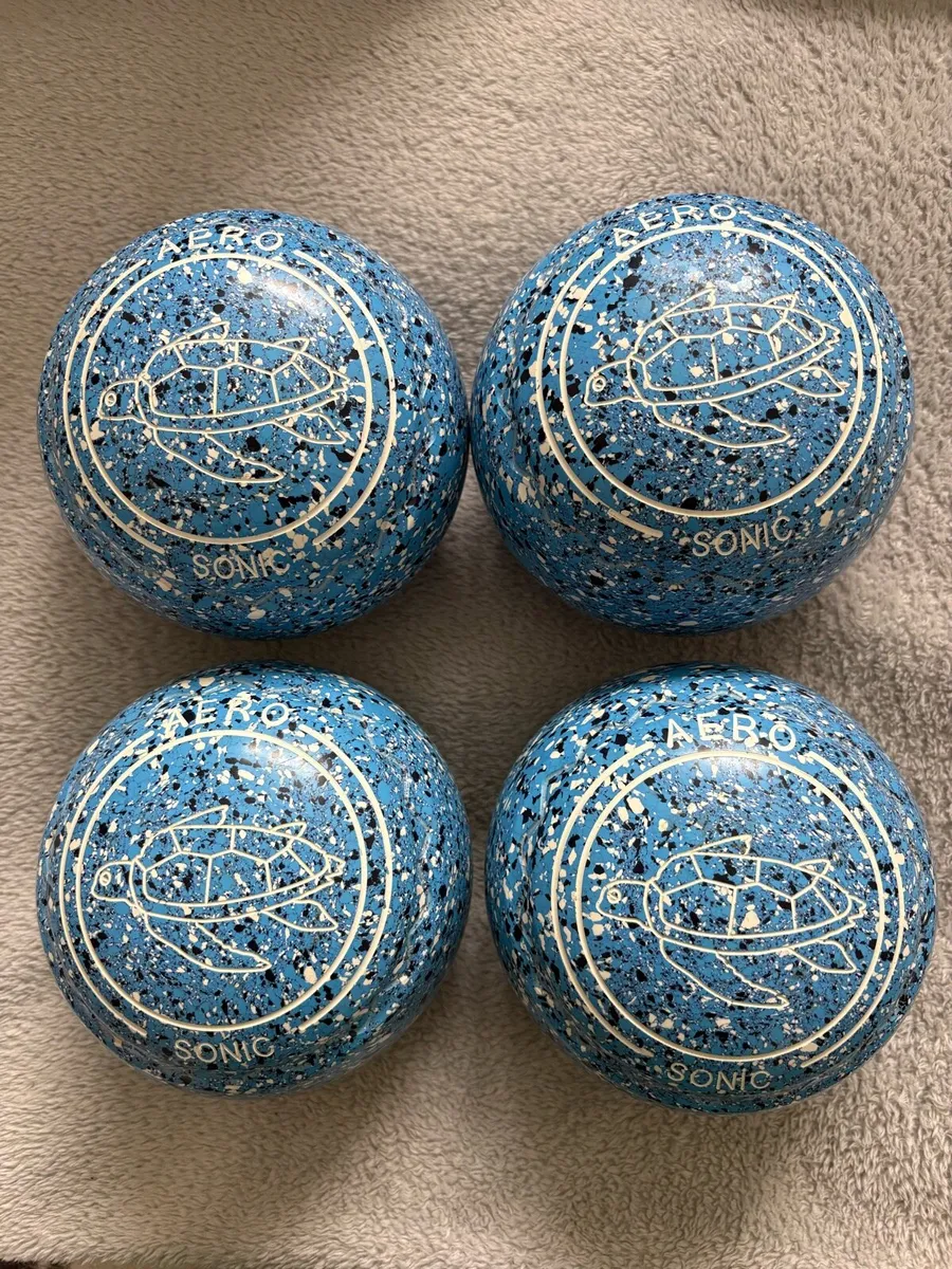 Aero Sonic Lawn Bowls - Image 1