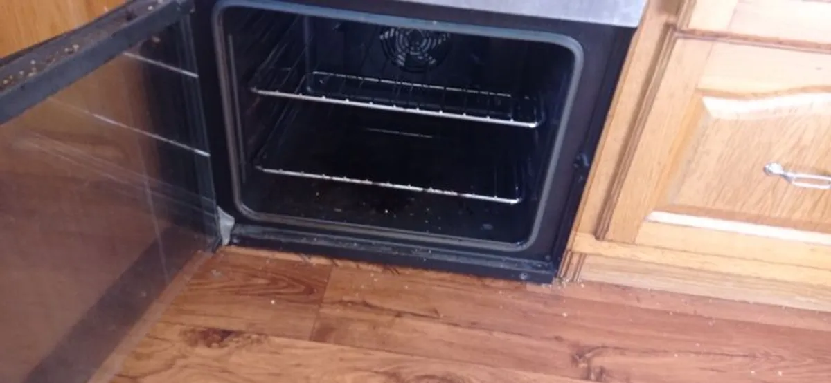 Slightly Faulty Double Oven and Dishwasher - Image 4