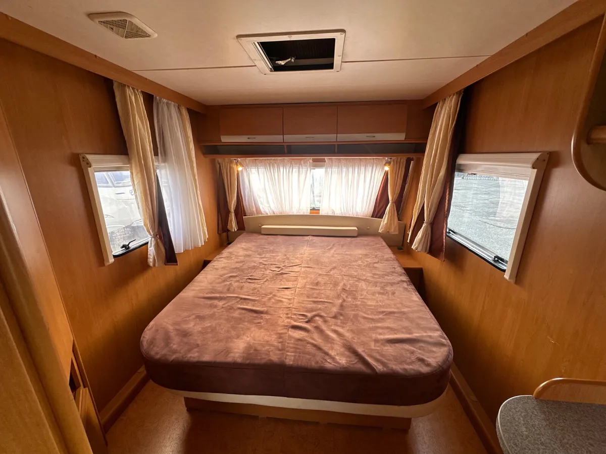Great Value Island bed 4 berth - Image 2