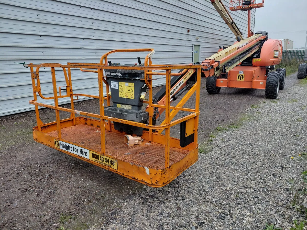 JLG 660SJ Telescopic Boom - year 2014 - Image 4