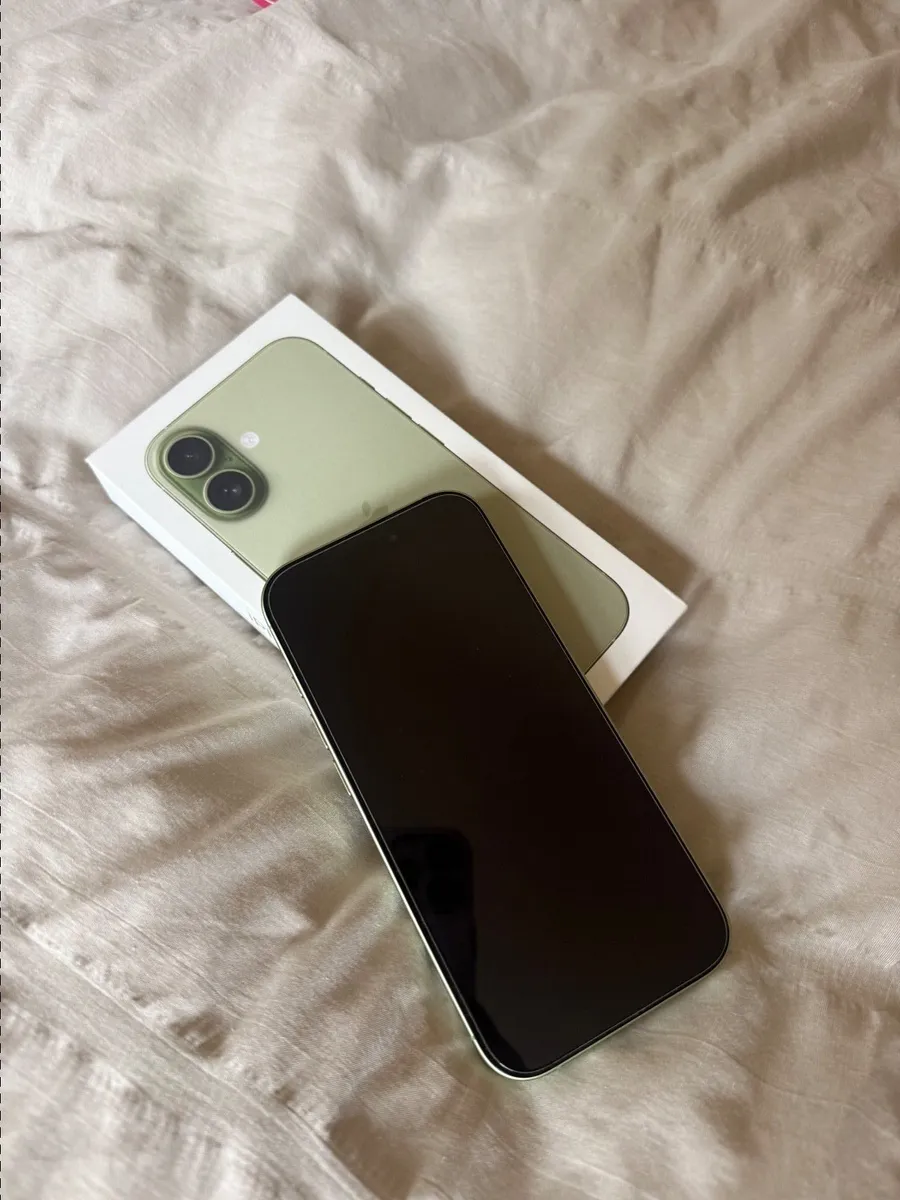 iPhone 17 - Image 2