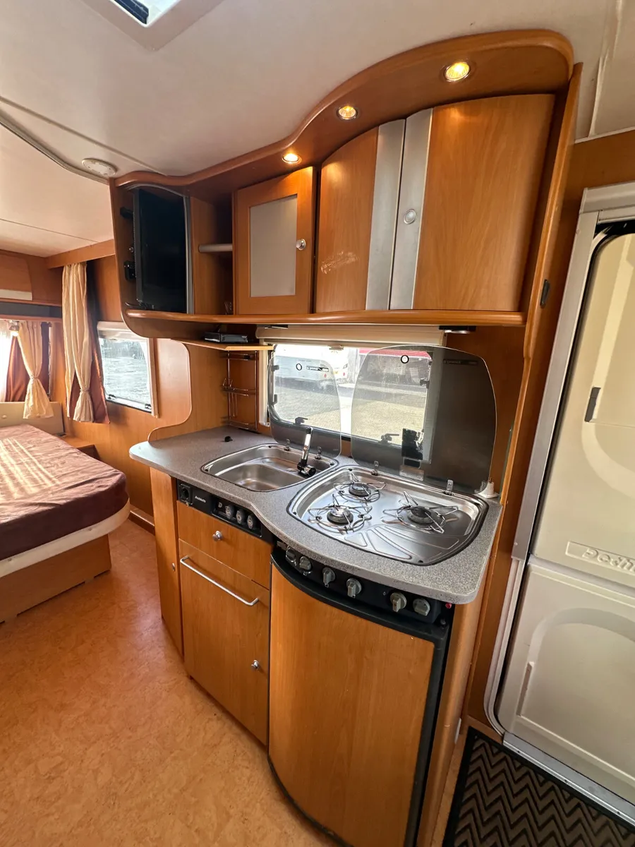Great Value Island bed 4 berth - Image 4