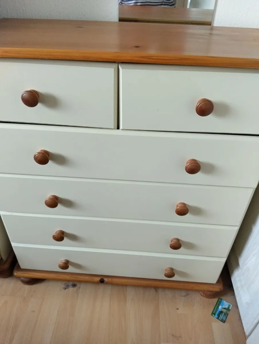 Bedroom Chest of drawers - Image 3
