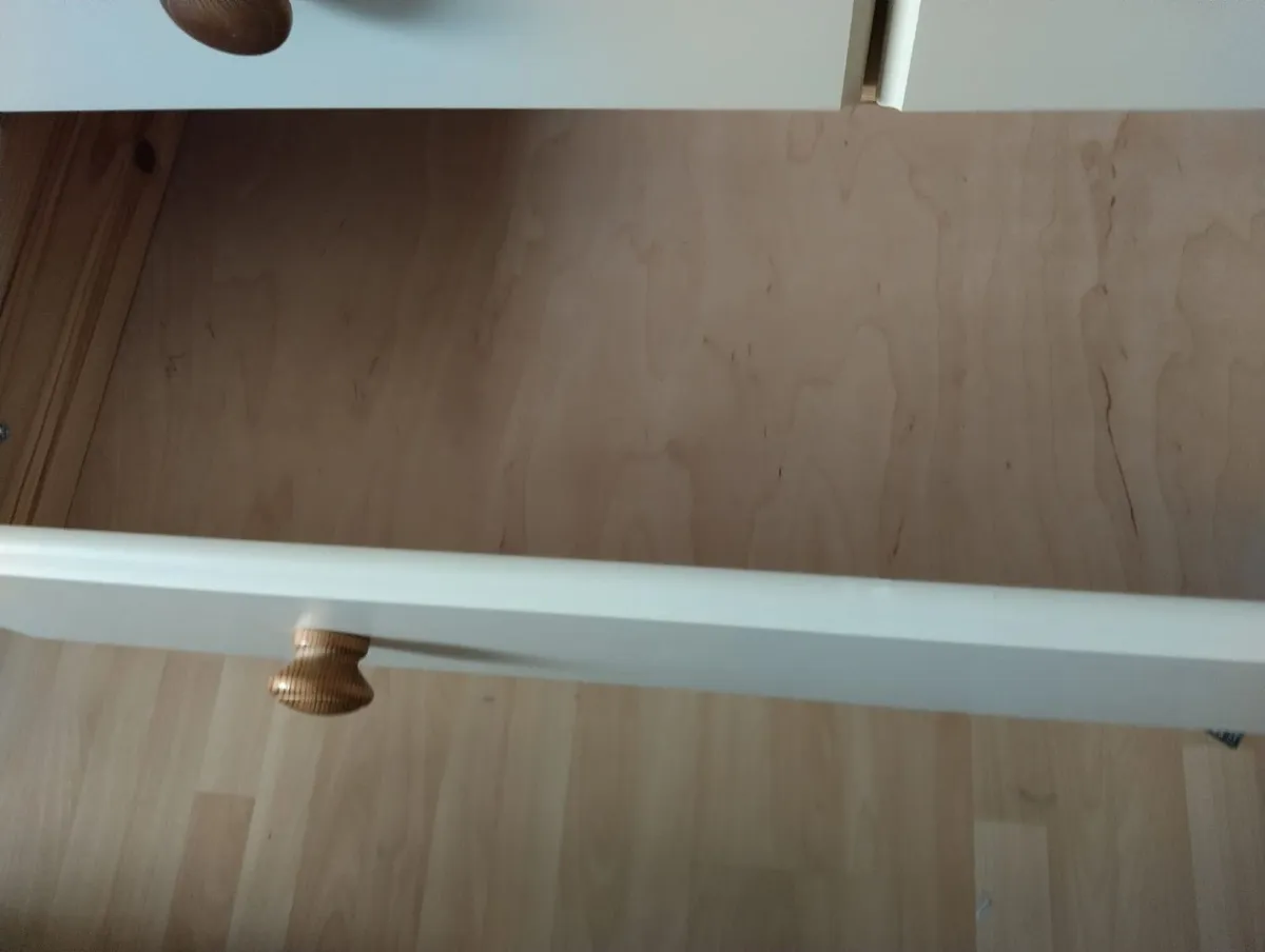 Bedroom Chest of drawers - Image 2