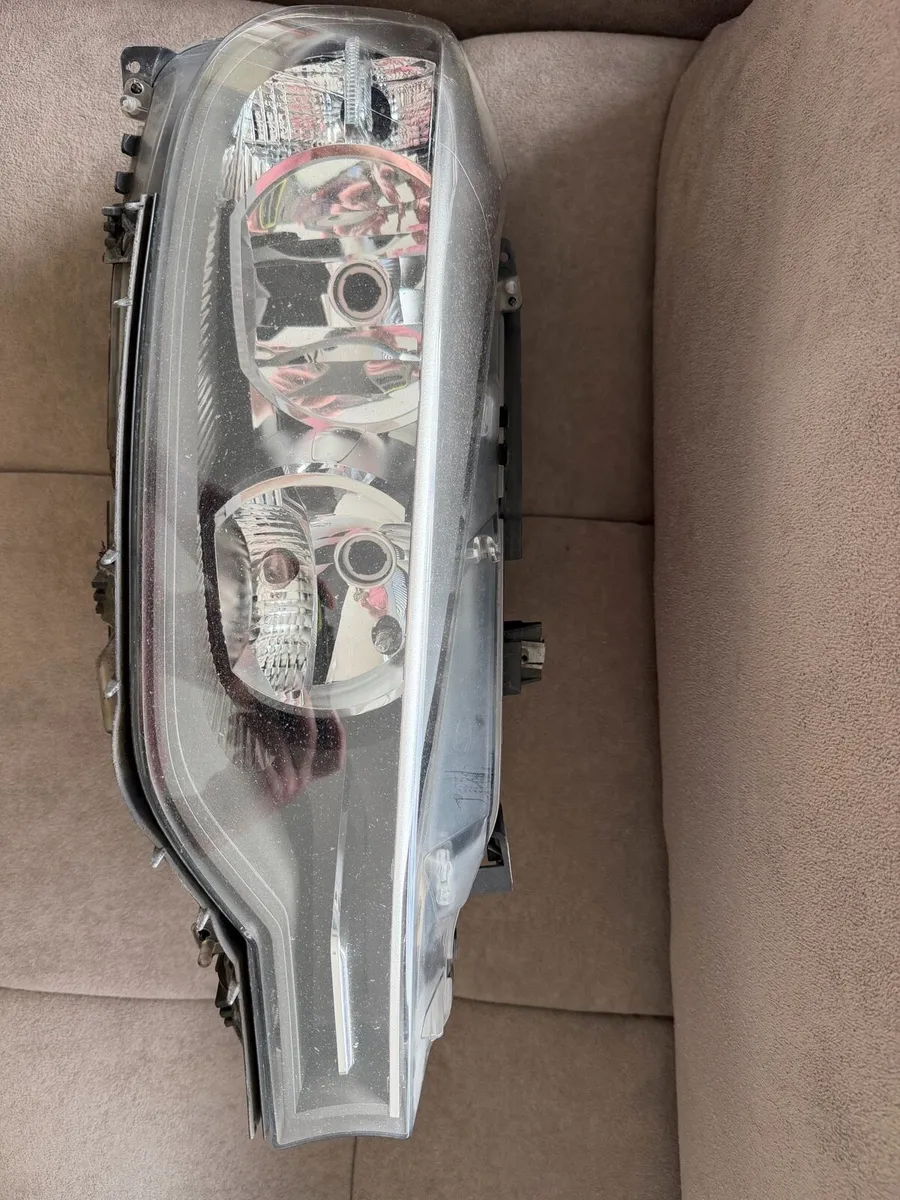 Bmw F30 headlights - Image 3