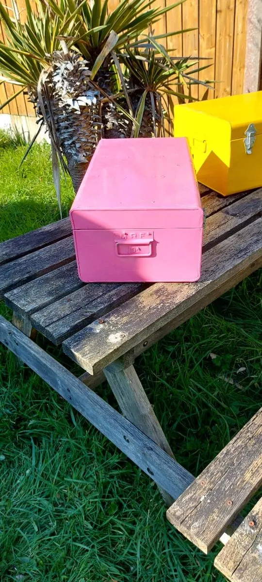 Metal  Case - Image 2