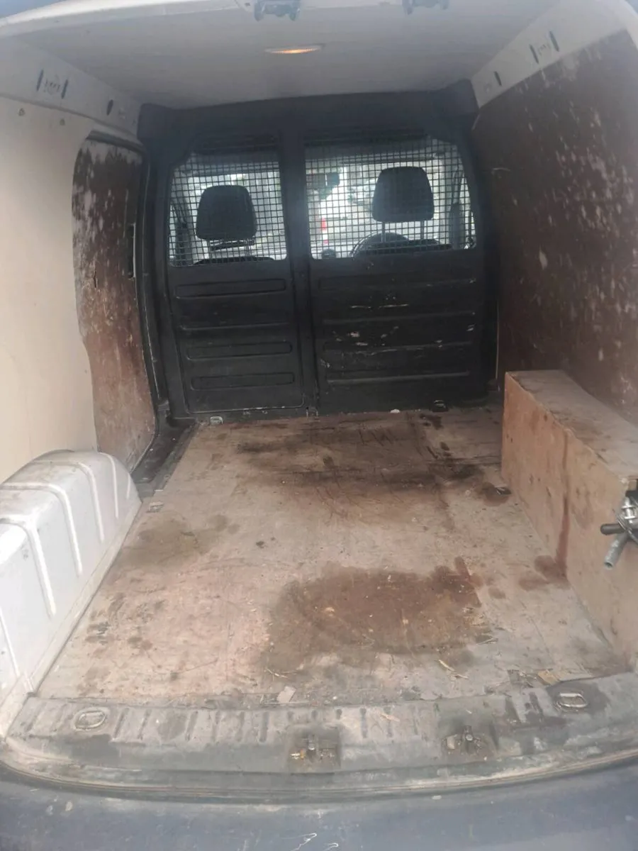 Van - Image 2