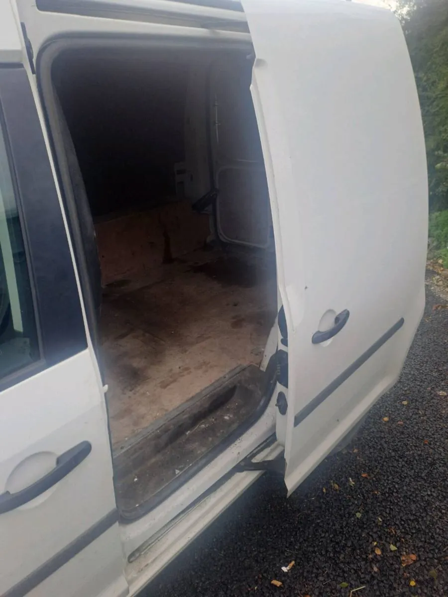Van - Image 3