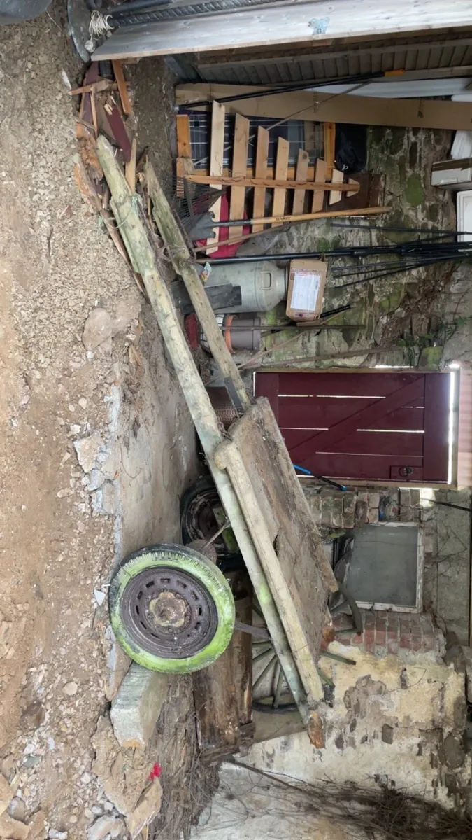 Old donkey cart - Image 1
