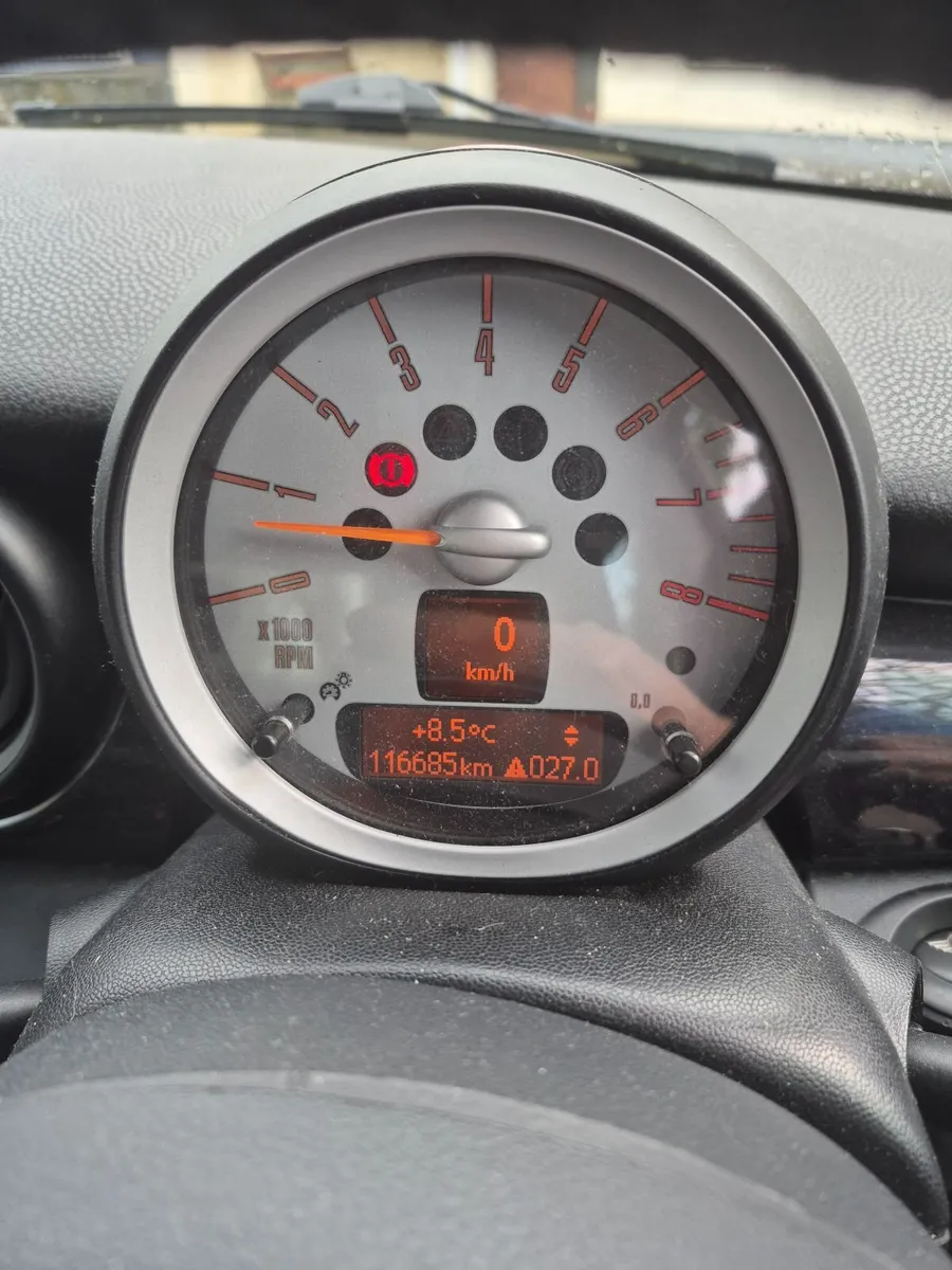 Mini Cooper for parts - Image 3
