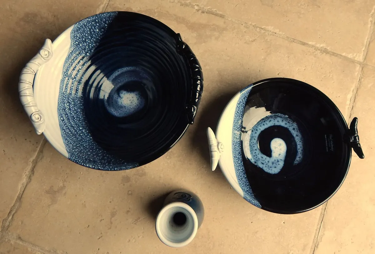 Selection of 3 Paul Maloney ‘Ocean’ Pottery Pieces - Image 3