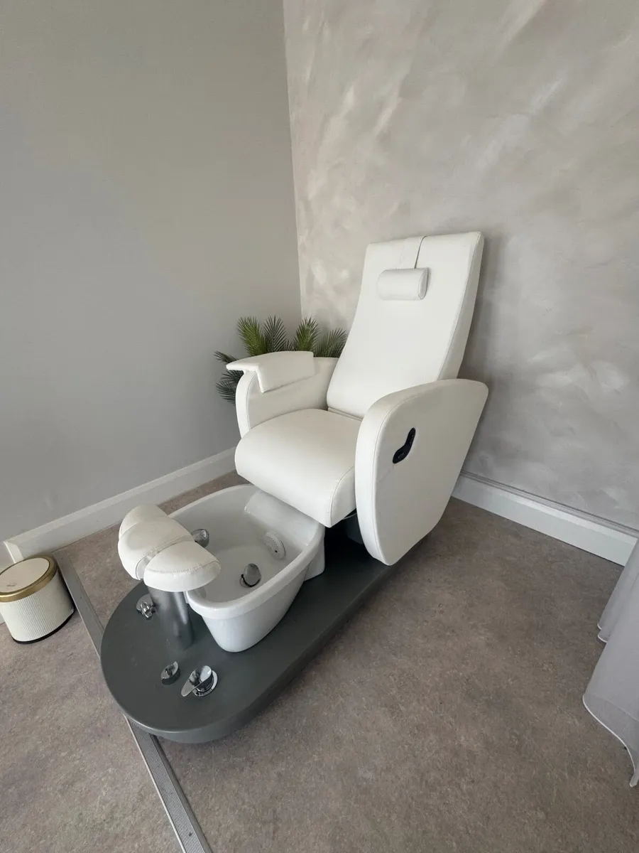 Electric Pedicure chairs with foot bath - Image 1
