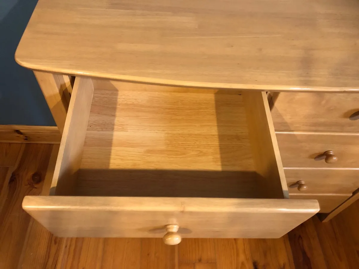 Chest of drawers - Image 1