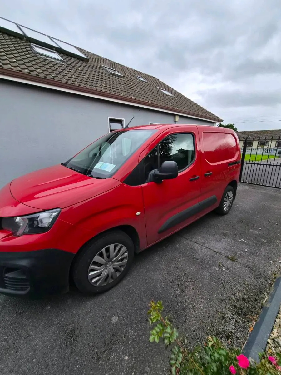 Peugeot Partner  3 seater commercial - Image 1
