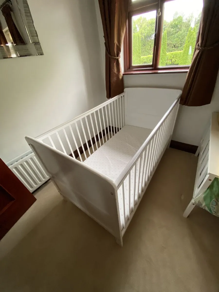 Cot bed - Image 3