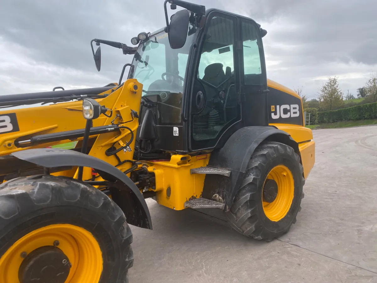 2015 JCB TM320s - Image 2