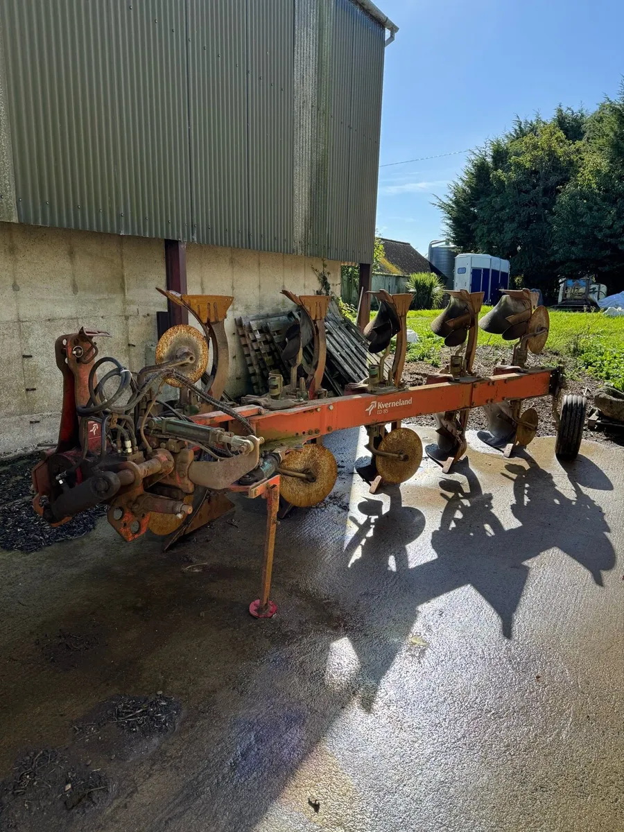 Kverneland Plough - Image 4