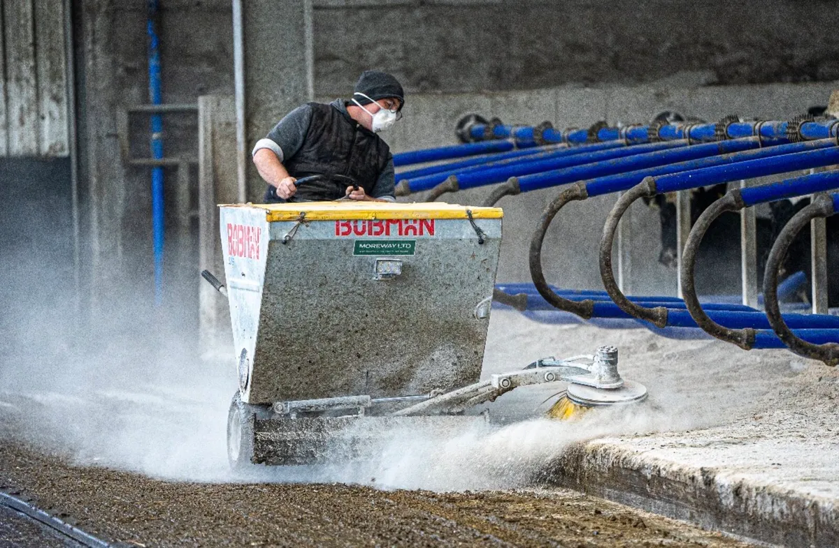 PSD Agri - Calci-Bed Lime and sawdust mix - Image 1