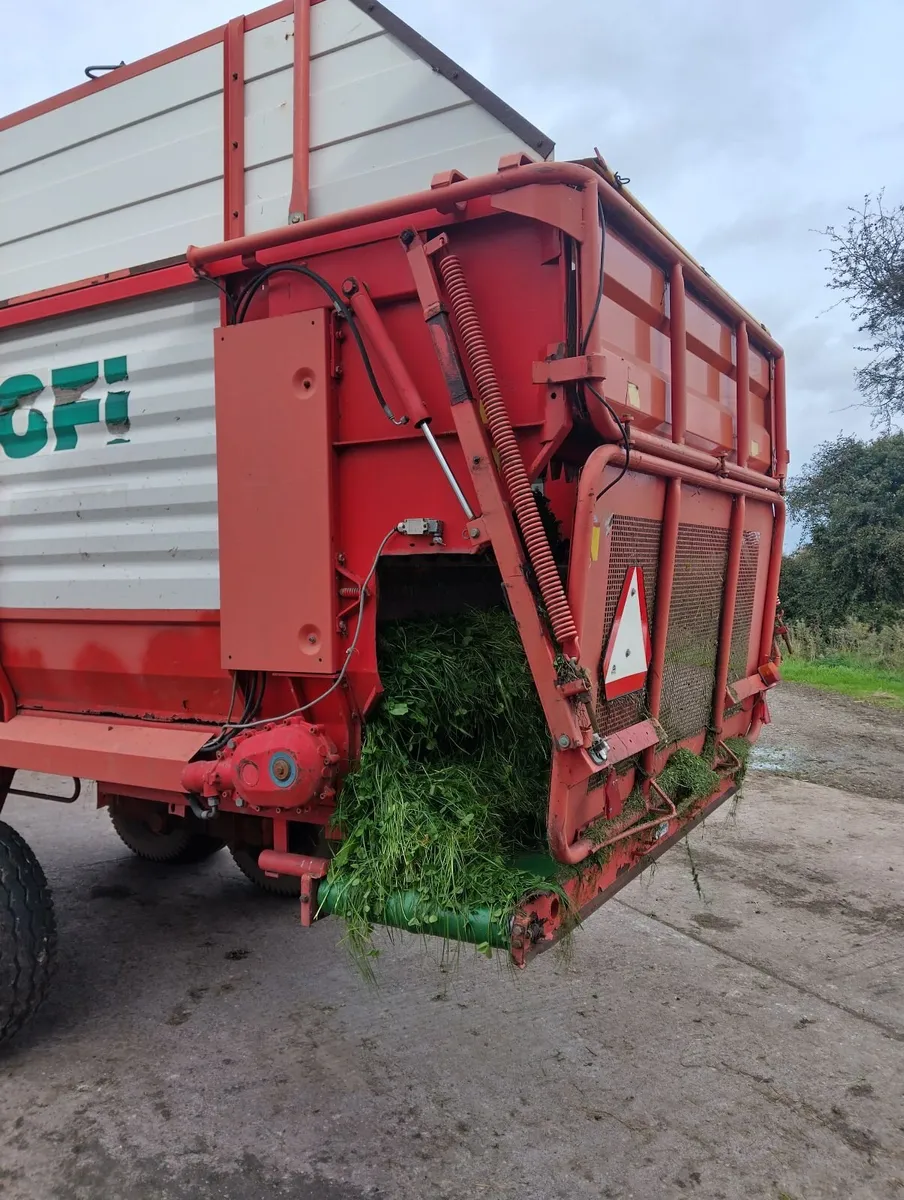 Pottinger Silage Wagon - Image 4