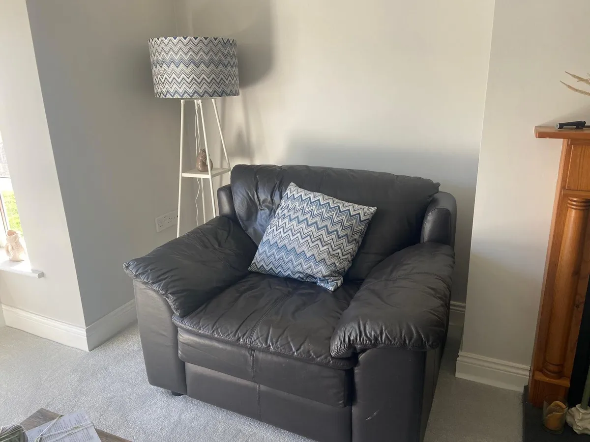 Couch and chair - Image 2