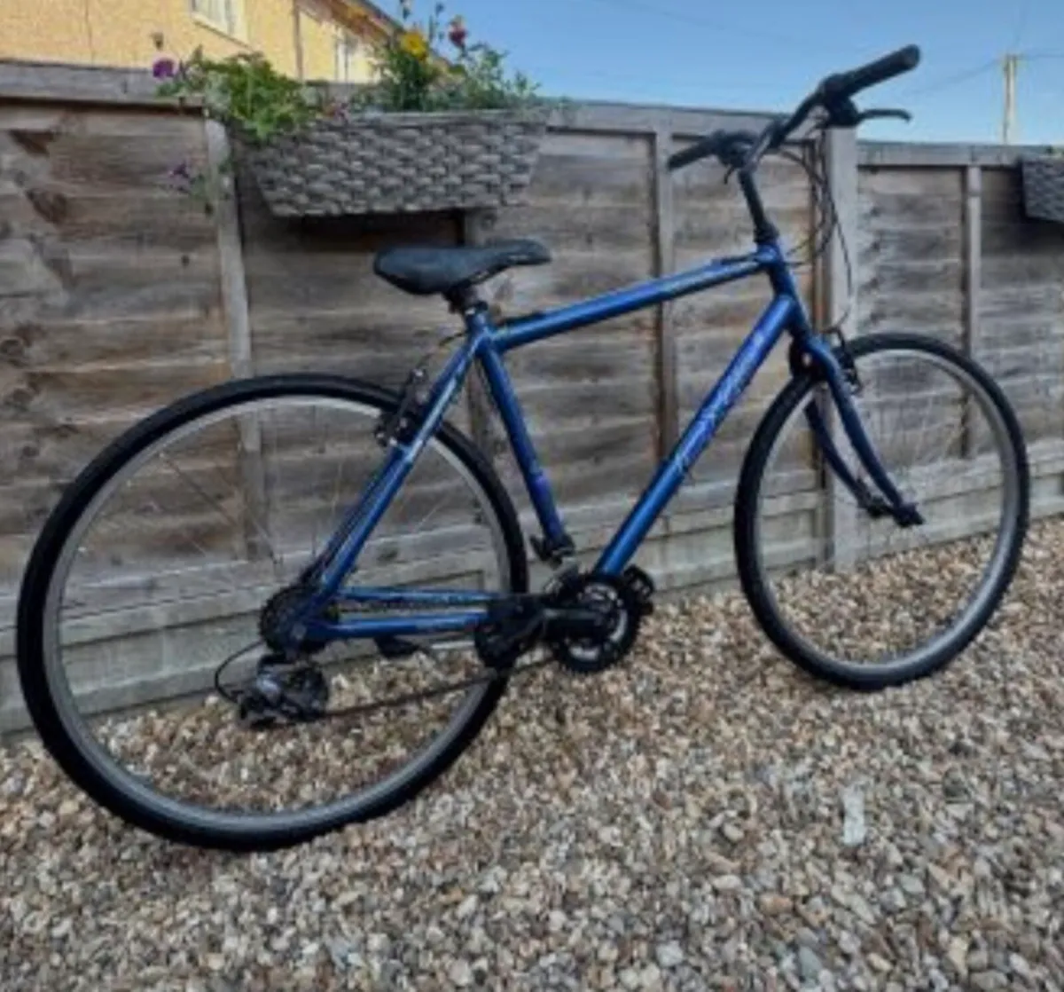 ADULTS BLUE APOLLO HYBRID BIKE 20” FRAME URBAN BIK - Image 3