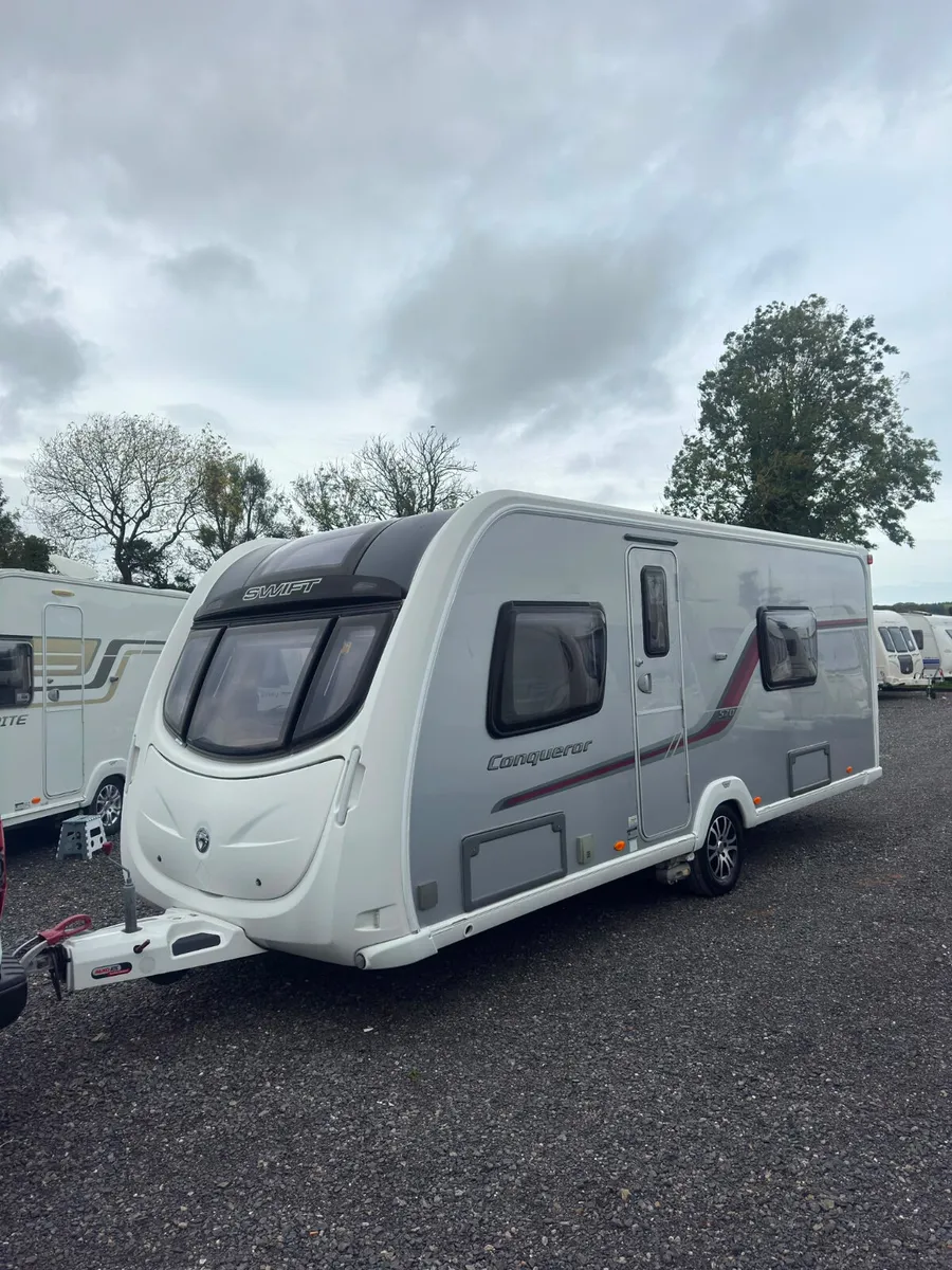 🔥 Swift Conqueror 570 | ALDE | Movers | Awning - Image 1