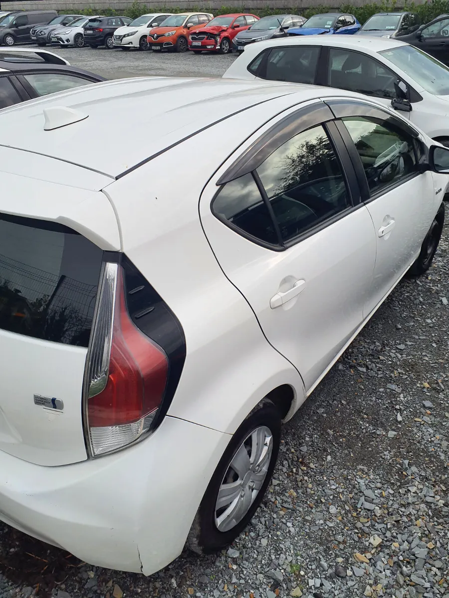 Toyota Aqua 2015 Theft damage - Image 3