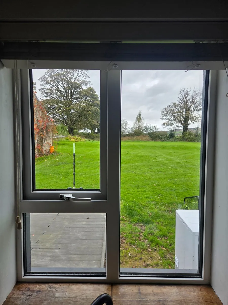 Patio Doors and Window with blinds - Image 3