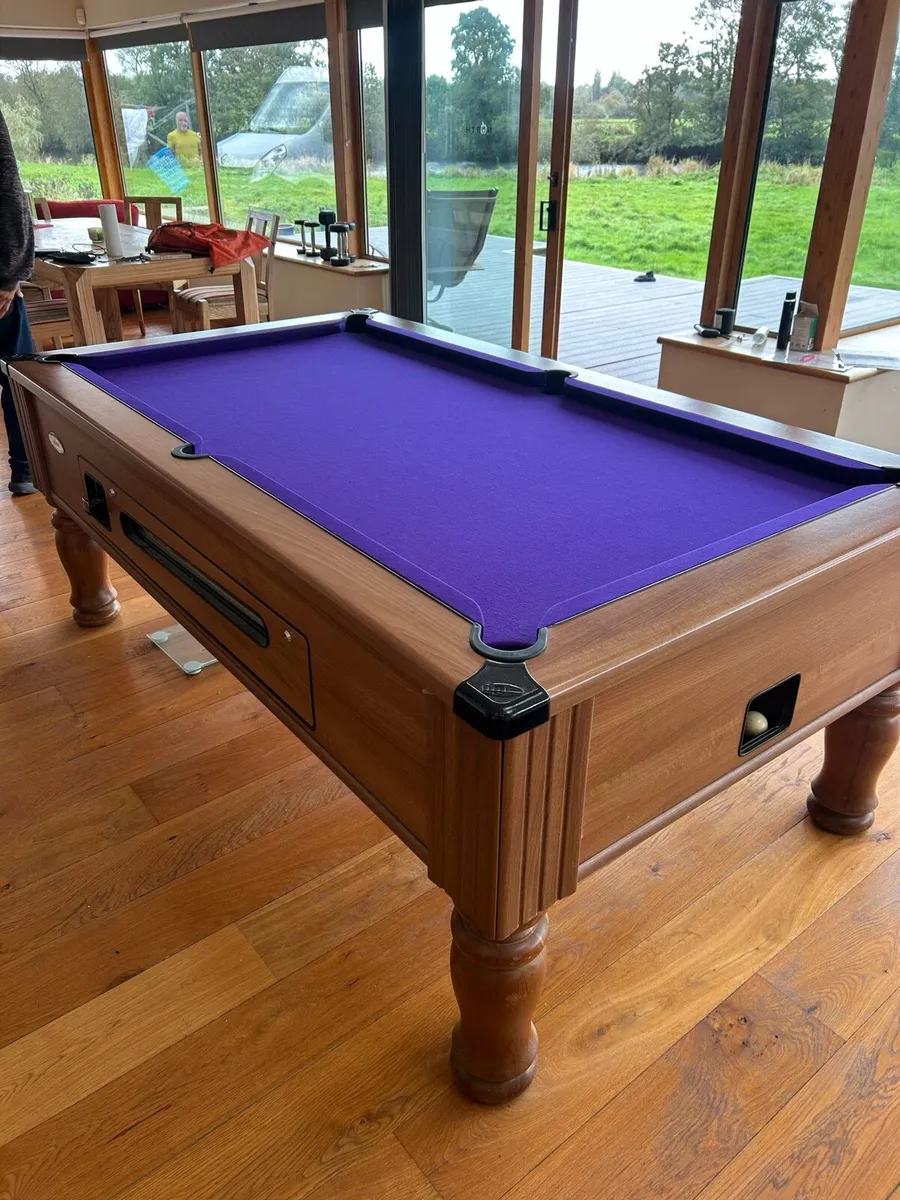 Pool table - Image 2