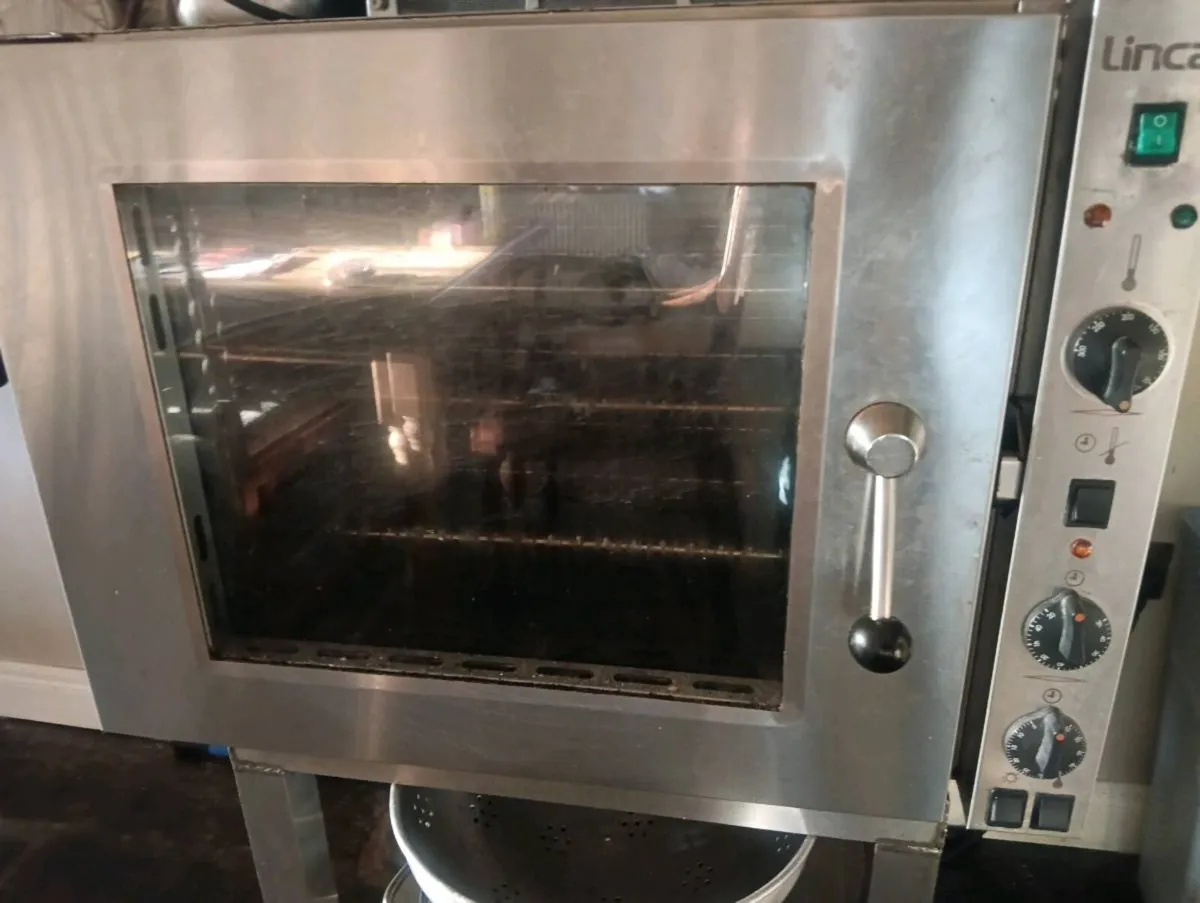 Lincat convection oven - Image 3